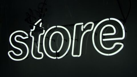 賢く借金を管理する方法:デットが積み重なるのを防ぐ策