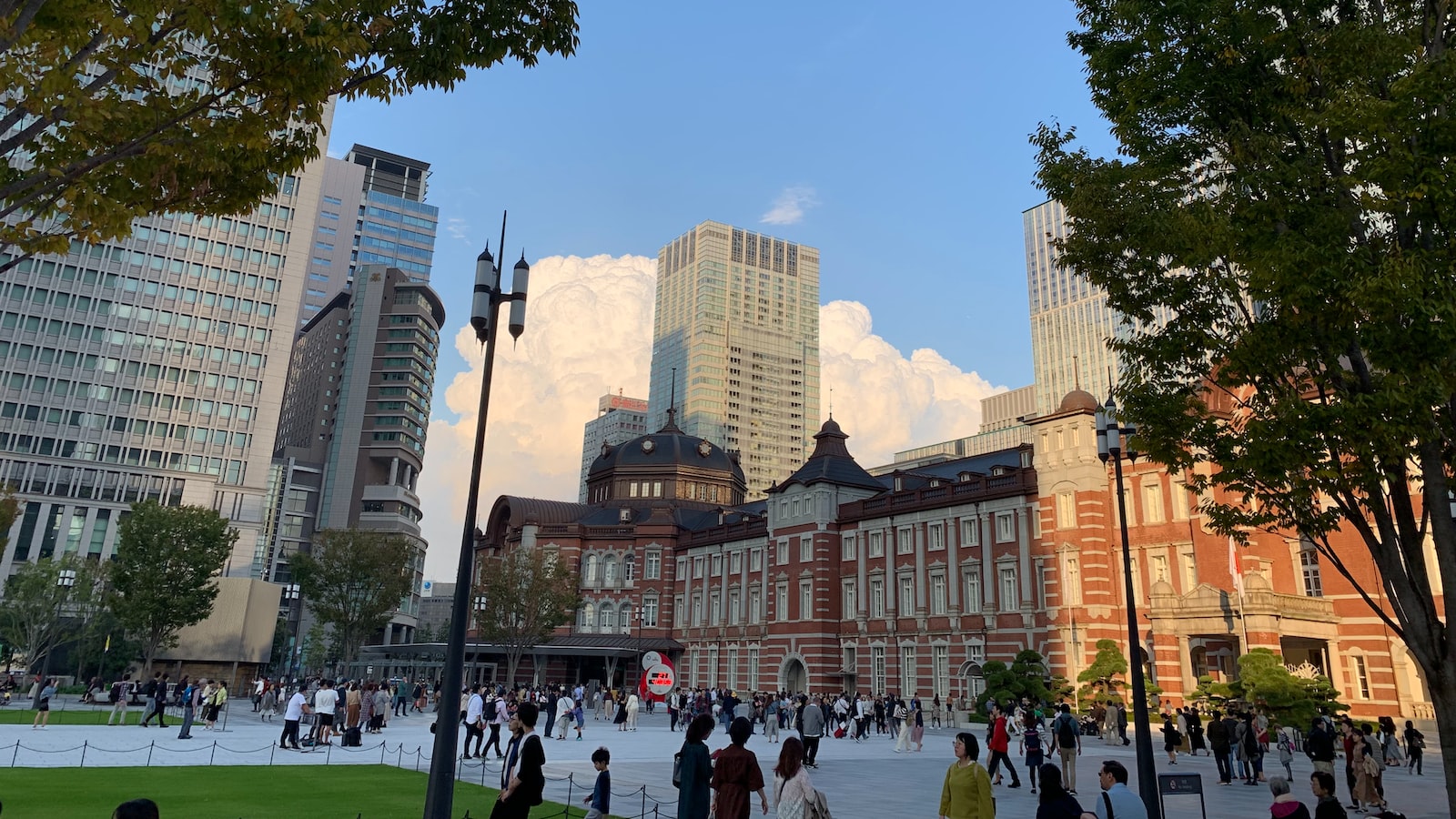 将来の需要を予測し、適切な投資を行う方法